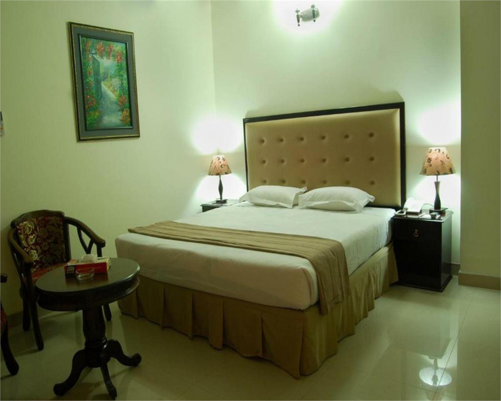 Ambassador Residency Hotel Chittagong Exterior photo