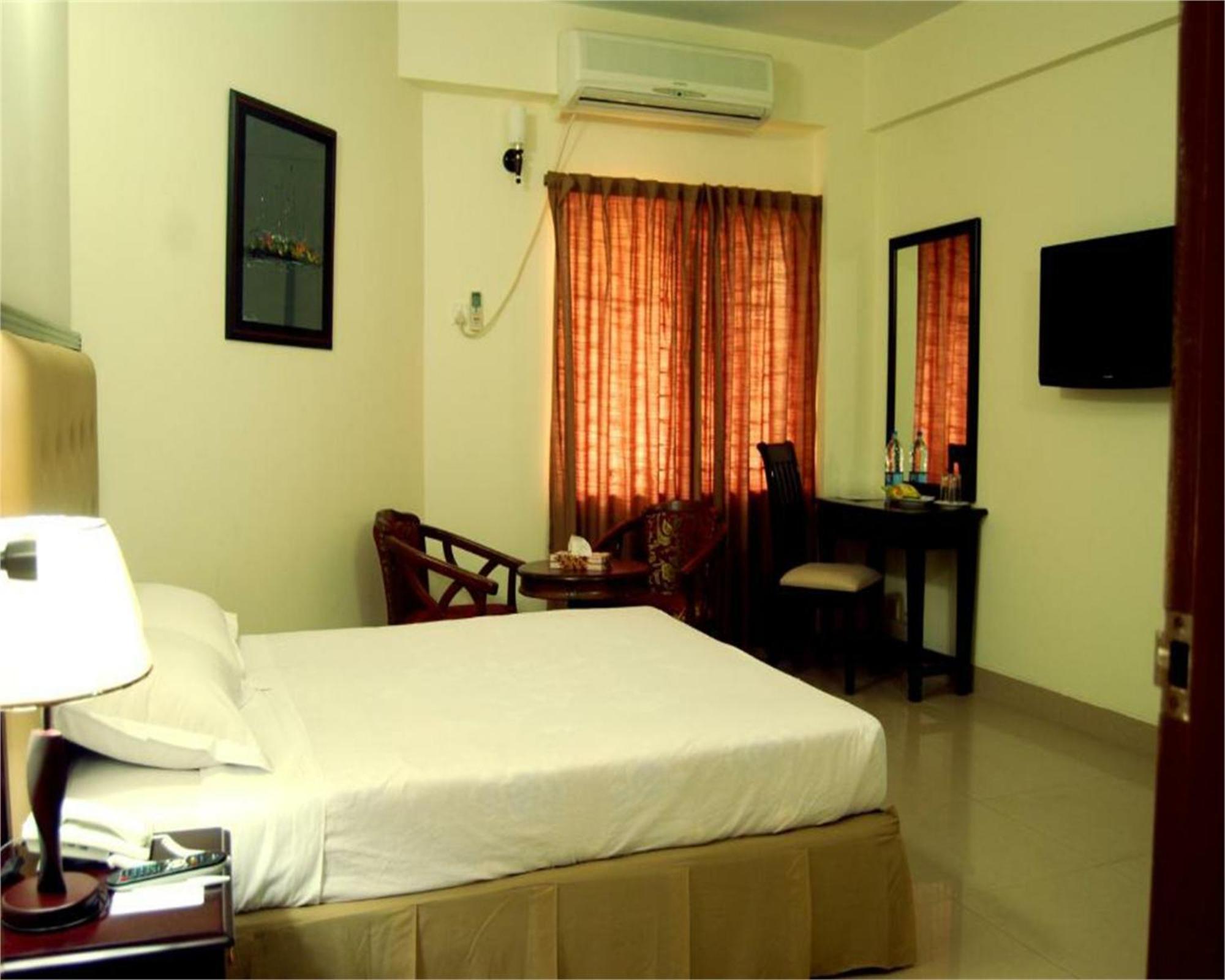Ambassador Residency Hotel Chittagong Exterior photo