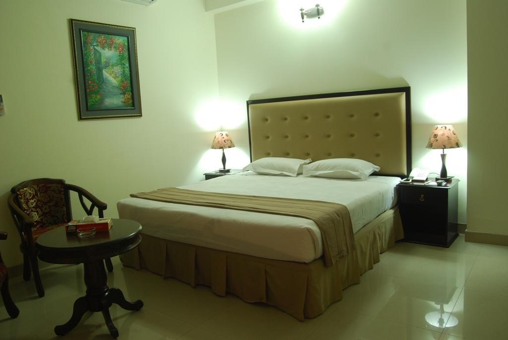 Ambassador Residency Hotel Chittagong Room photo